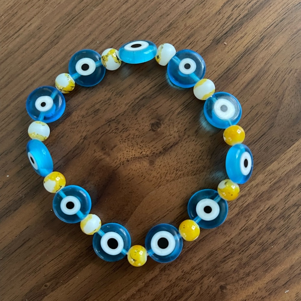 Greek glass “evil eye” stretchy bracelet - super fun & cute!